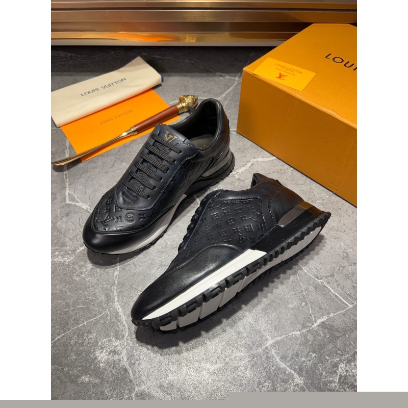 l**is V*t*n sneakers
